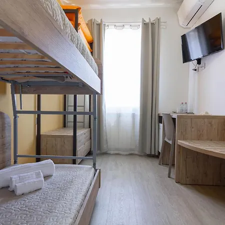 Roccabianca Rooms&studios Affittacamere *