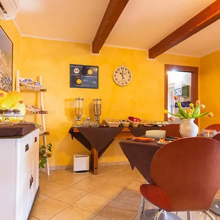Roccabianca Rooms&studios *