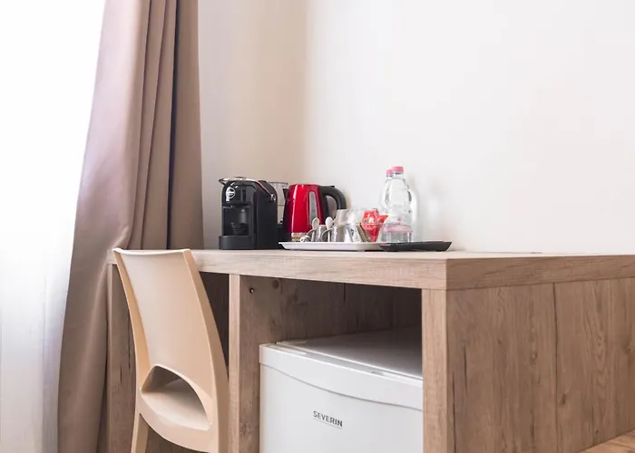 Roccabianca & Pensionat 3*